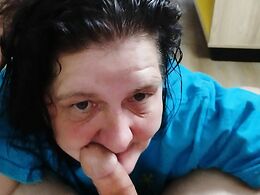 Slow Head Whit Brunette Granny